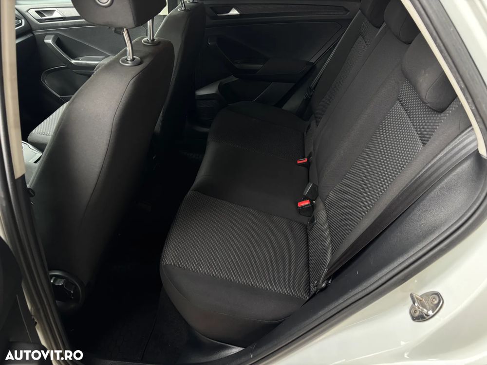 Volkswagen T-ROC - 27