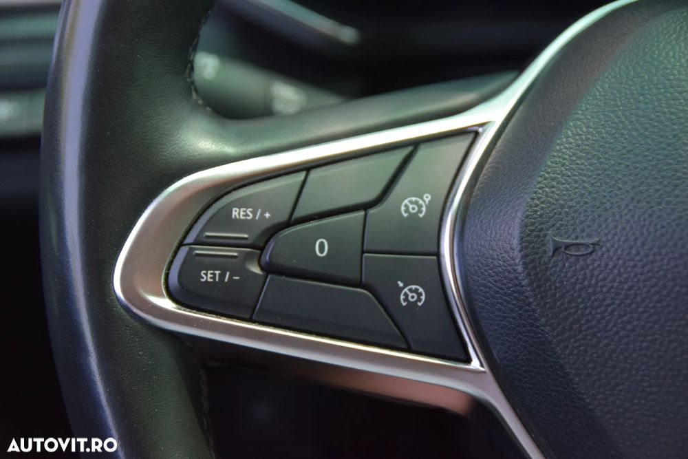 Renault Captur - 31