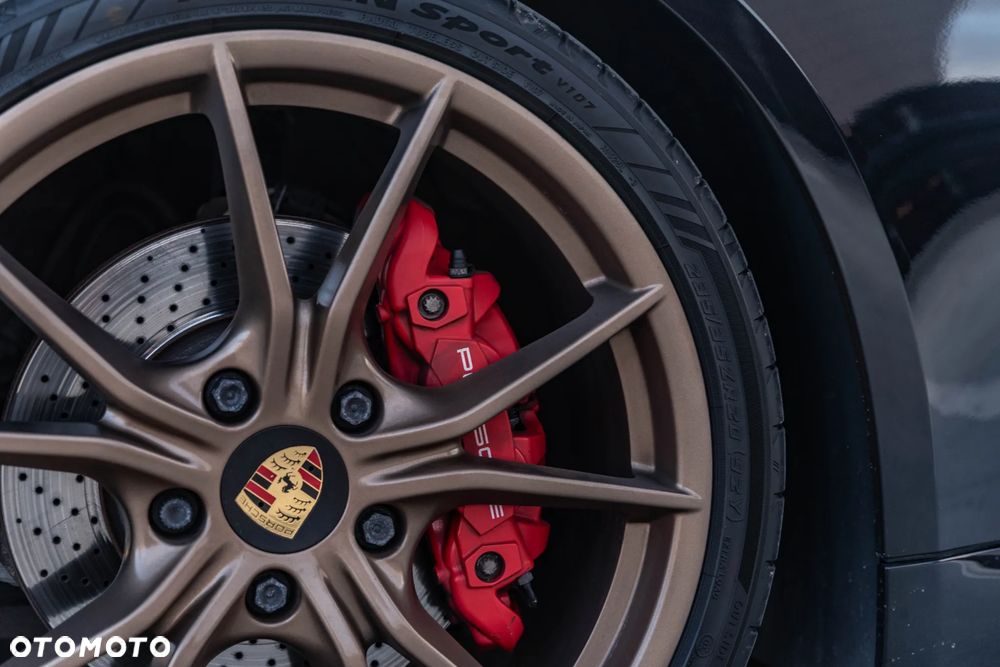 Porsche 718 Cayman GPF GTS PDK - 17