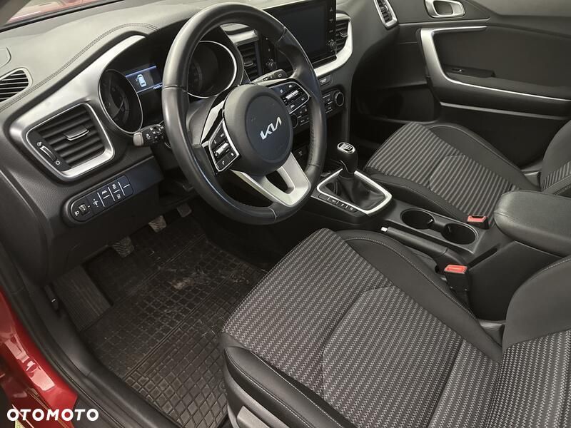 Kia Ceed 1.5 T-GDI M - 22