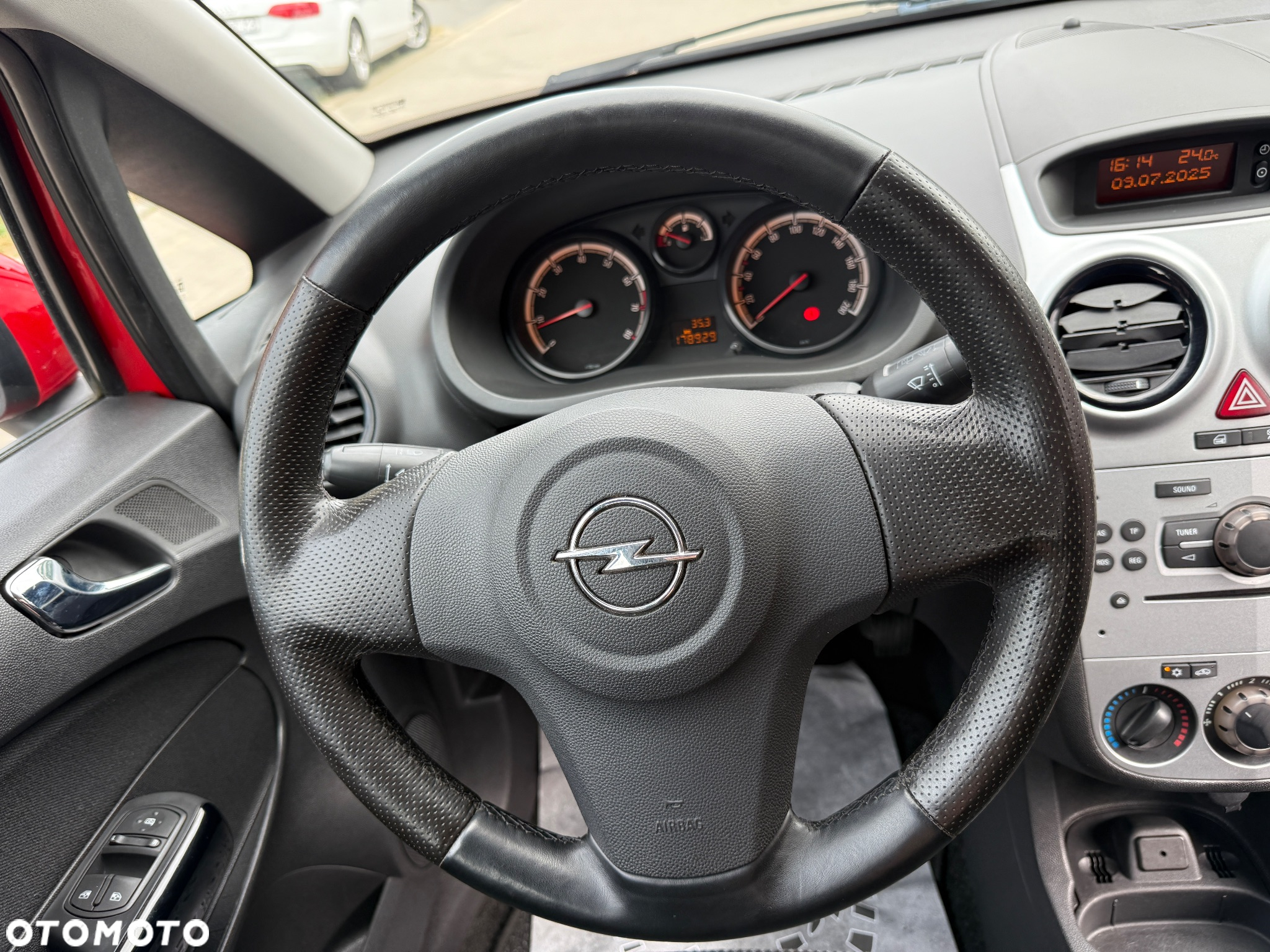 Opel Corsa 1.2 16V Color Edition - 18