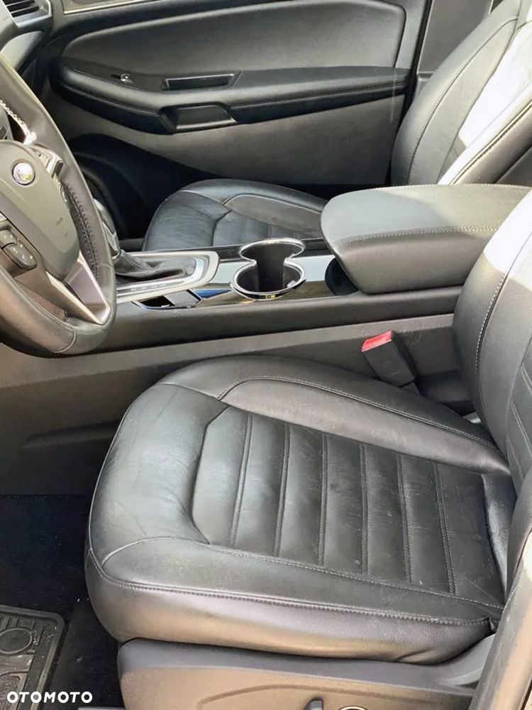 Ford Edge - 28