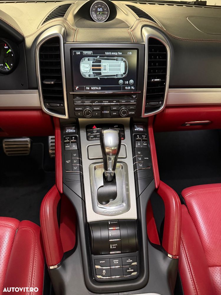 Porsche Cayenne - 14