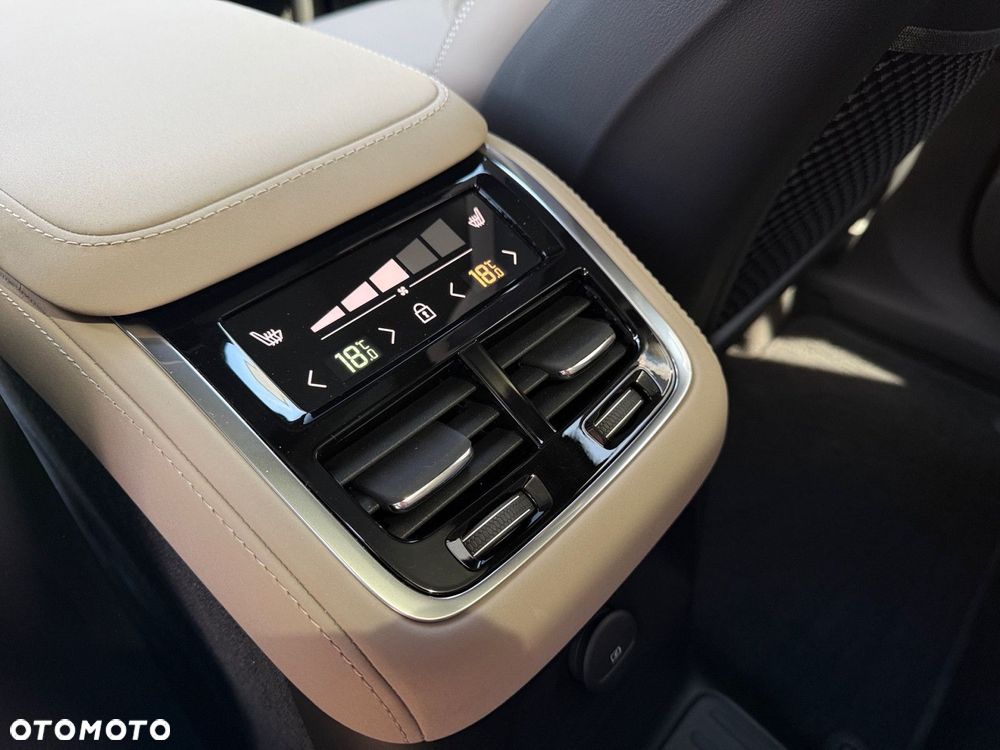 Volvo XC 90 - 14