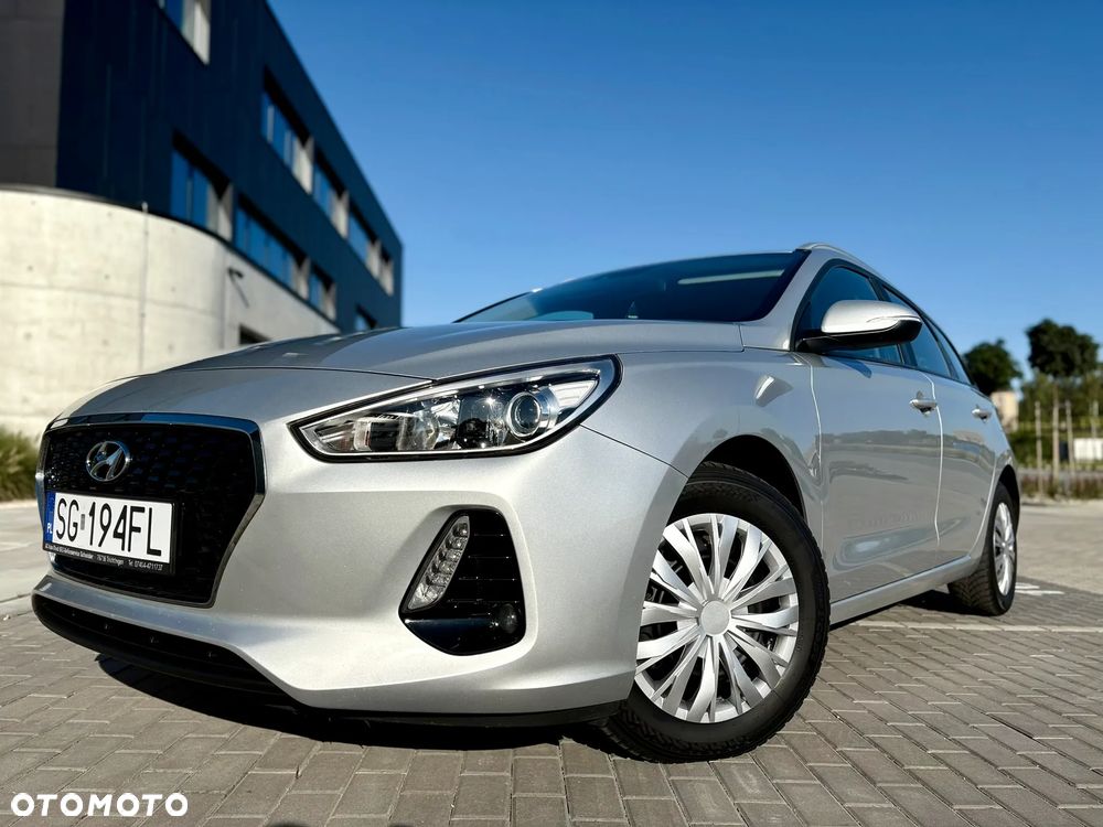 Hyundai i30 1.0 T-GDI Family - 1