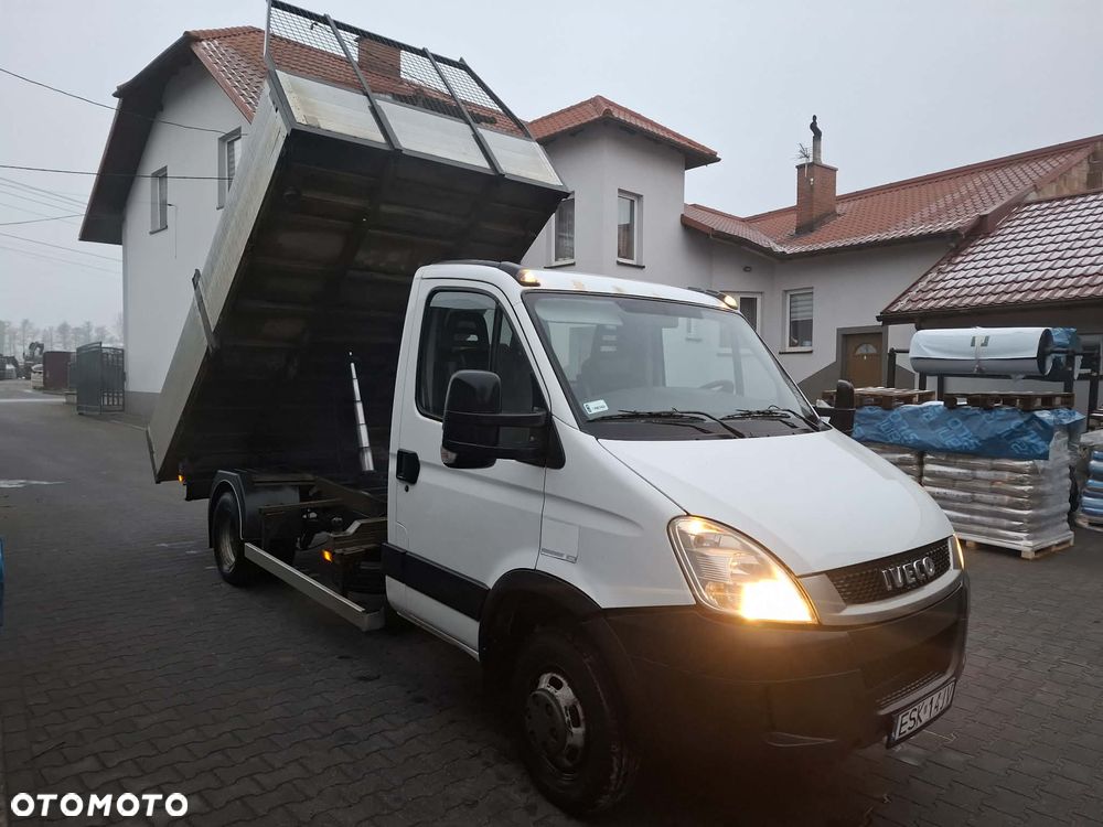 Iveco DAILY - 7