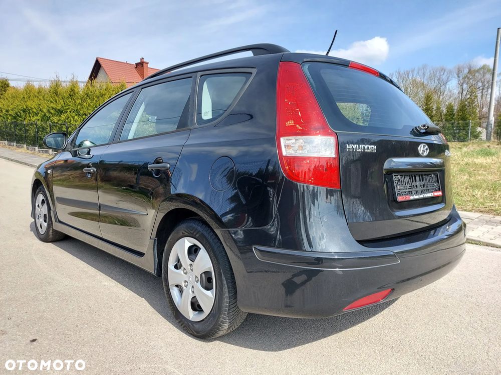 Hyundai i30 i30cw 1.4 FIFA WM Edition - 4