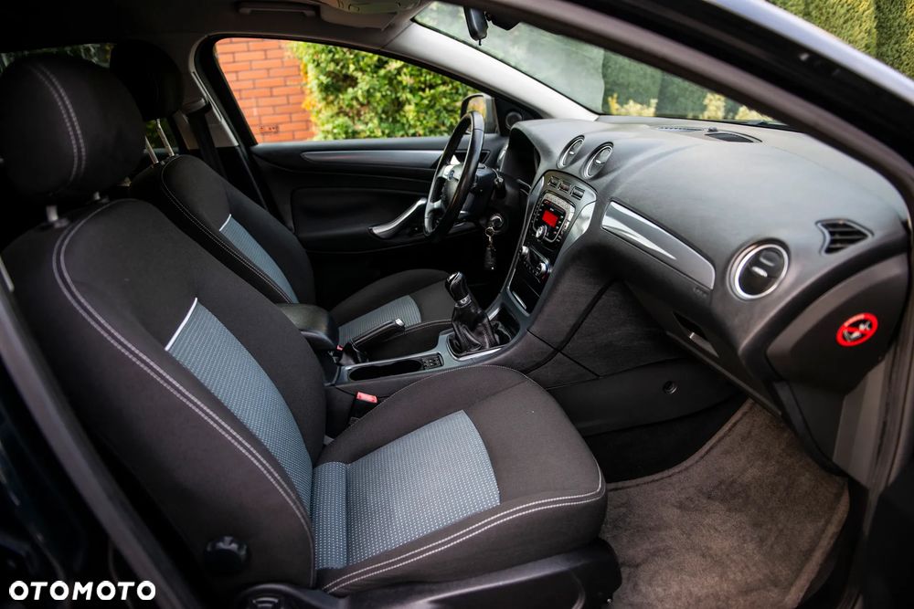 Ford Mondeo 1.6 Ti-VCT Trend - 35