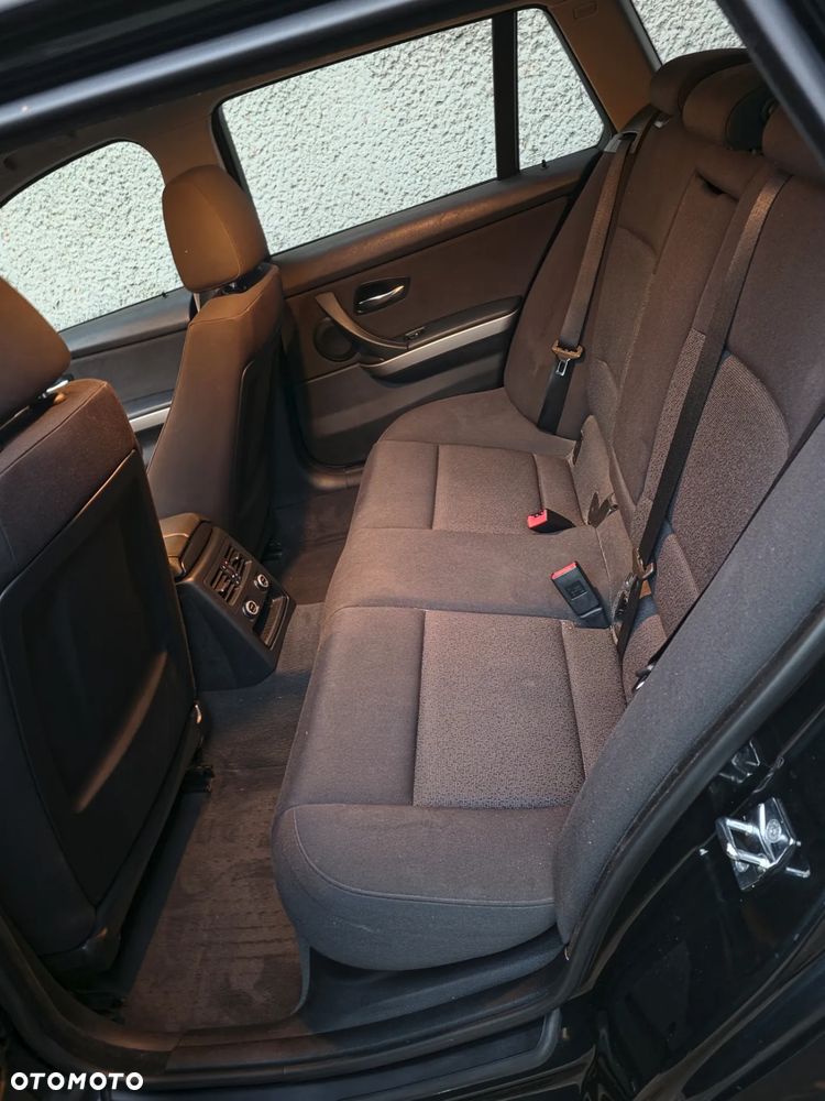 BMW Seria 3 320i - 10