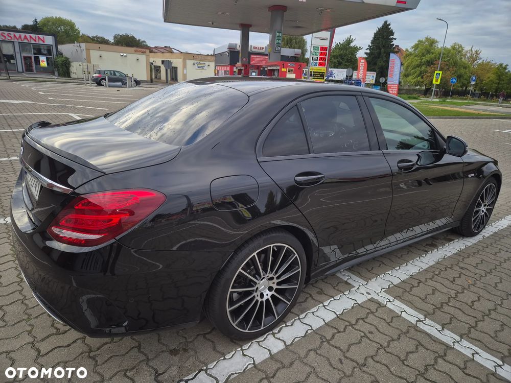 Mercedes-Benz Klasa C AMG 43 4-Matic - 17