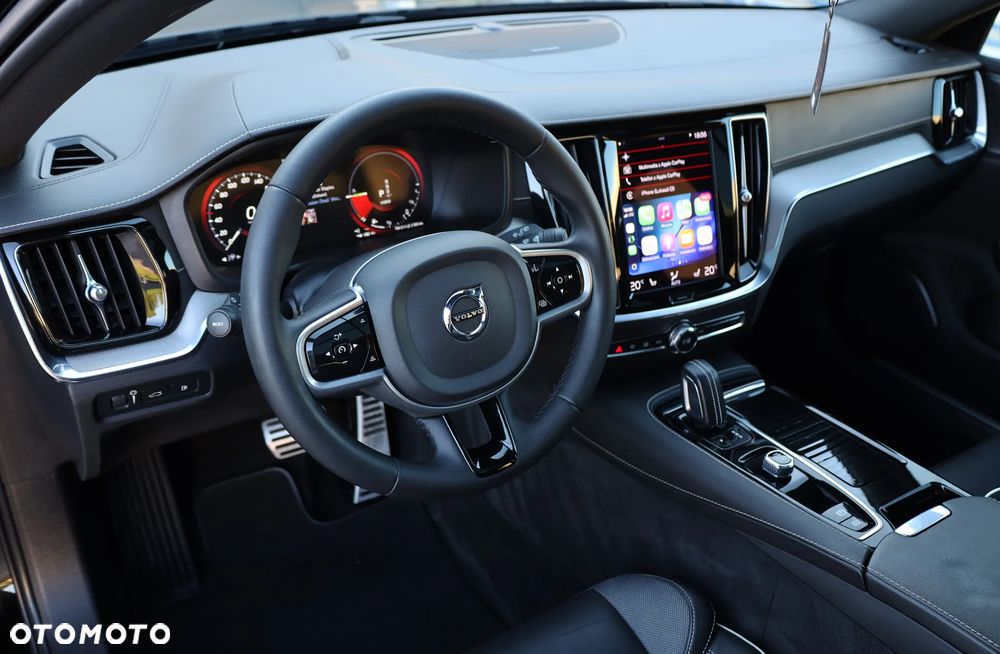 Volvo V60 T8 AWD Twin Engine Geartronic R-Design - 17