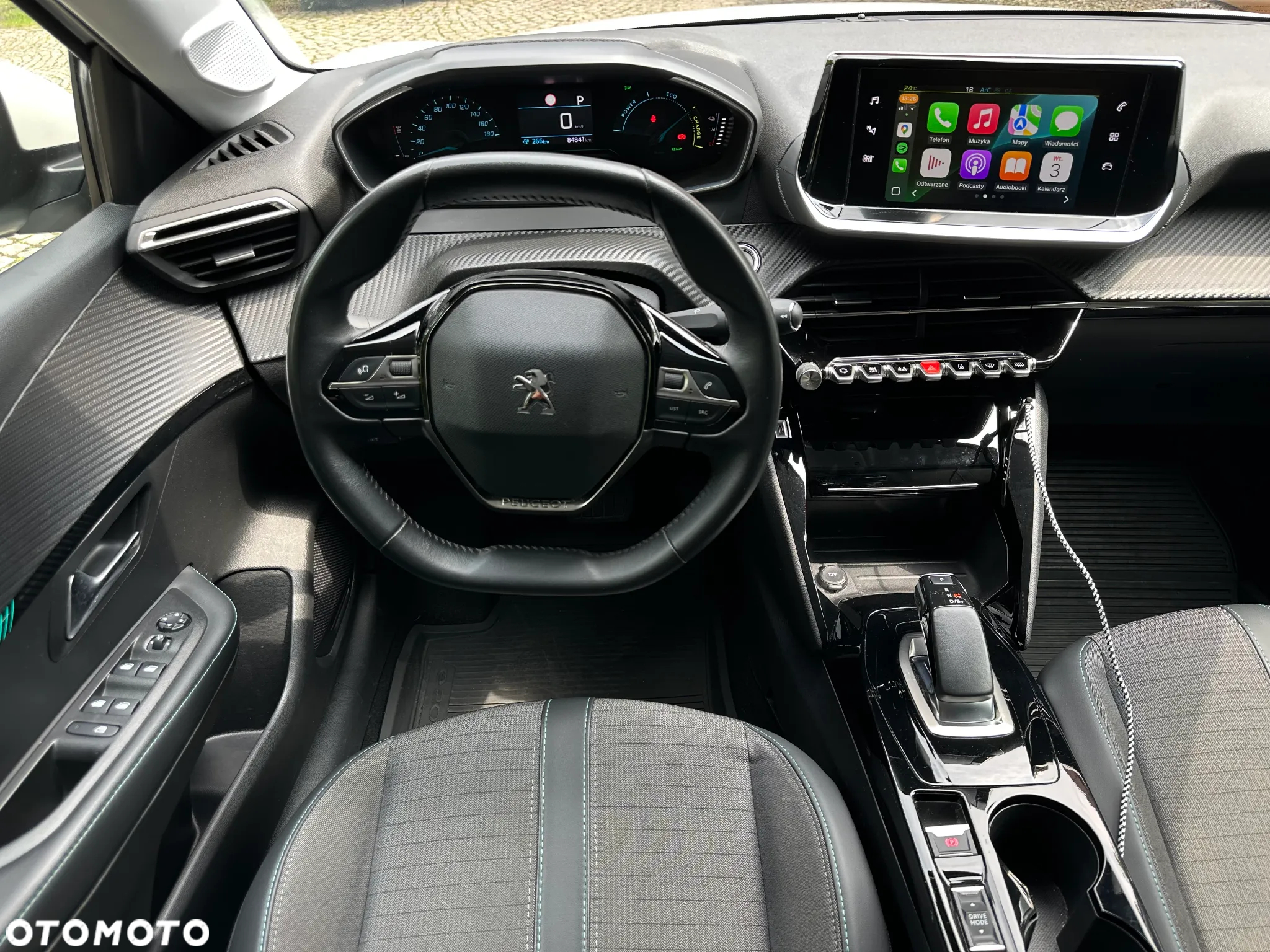 Peugeot 208 e-208 Allure - 13