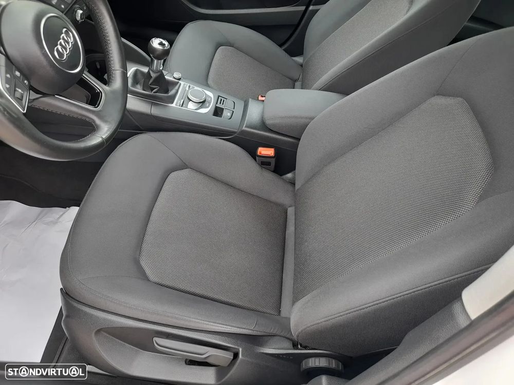 Audi A3 Sportback 1.6 TDI Attraction Ultra - 14