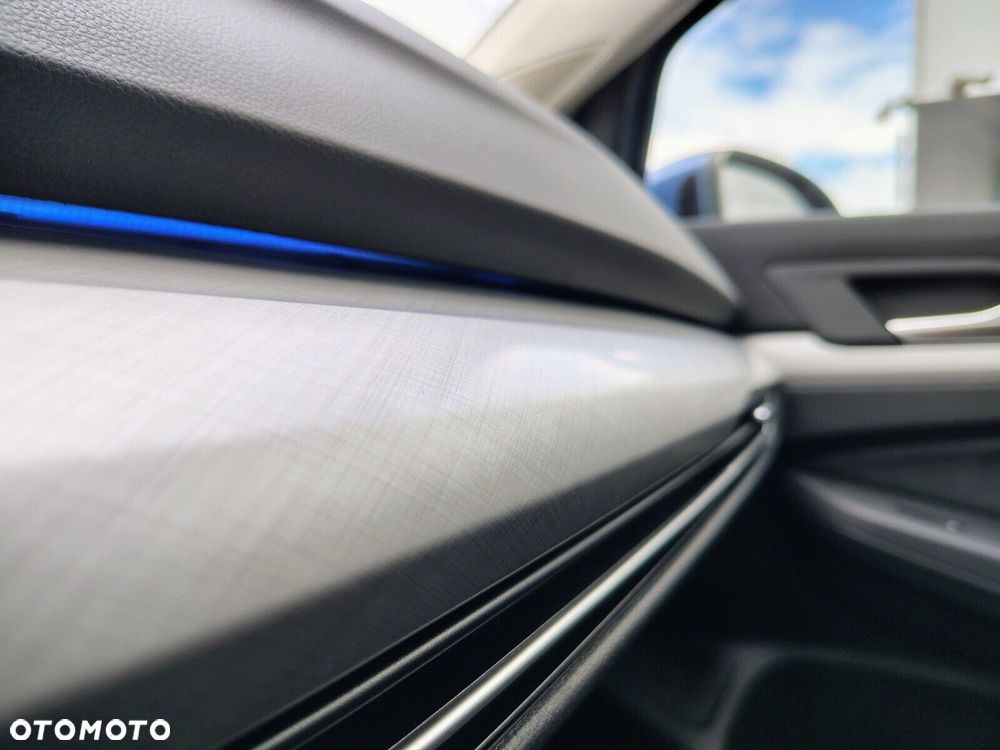 Volkswagen Golf - 28