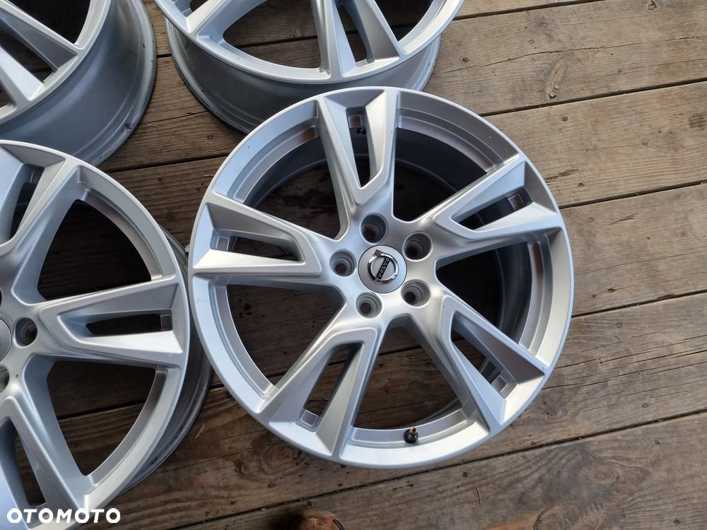 VOLVO XC60,S60,S90,XC40,V60,ford alu 7.5x18 ET50,5 5x108 4szt,super stan - 2
