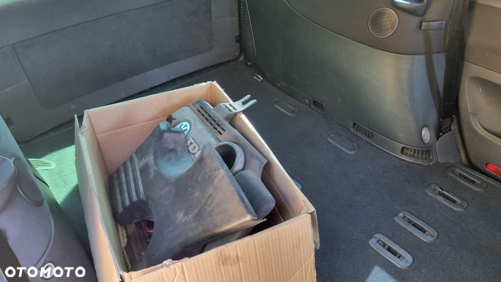 Volkswagen Sharan 2.0 TDI Sportline - 10