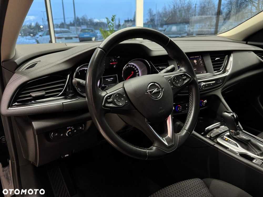 Opel Insignia - 8