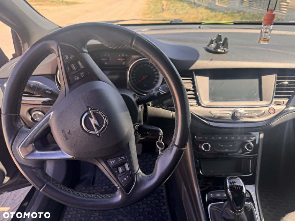 Opel Astra 1.6 CDTI Dynamic S&S - 2