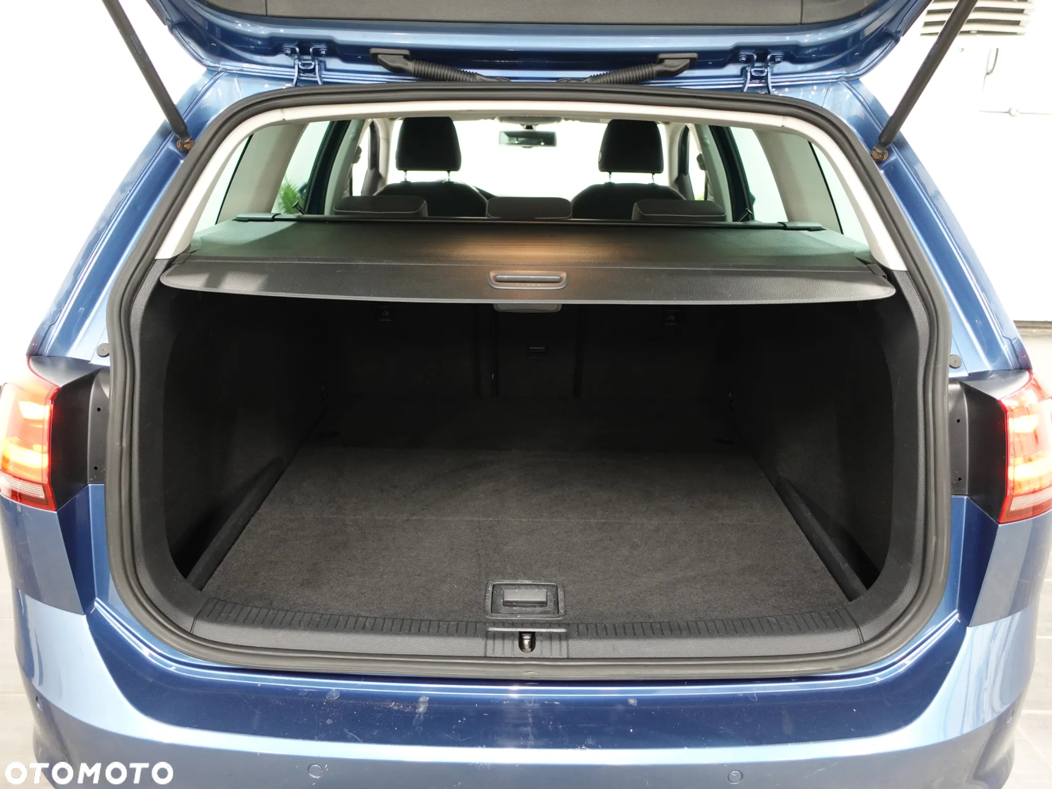 Volkswagen Golf 1.6 TDI 4Motion BlueMotion Technology Cup - 24