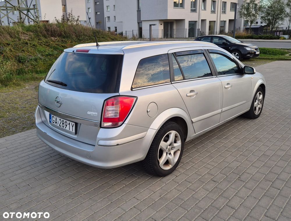 Opel Astra 1.6 Enjoy - 4