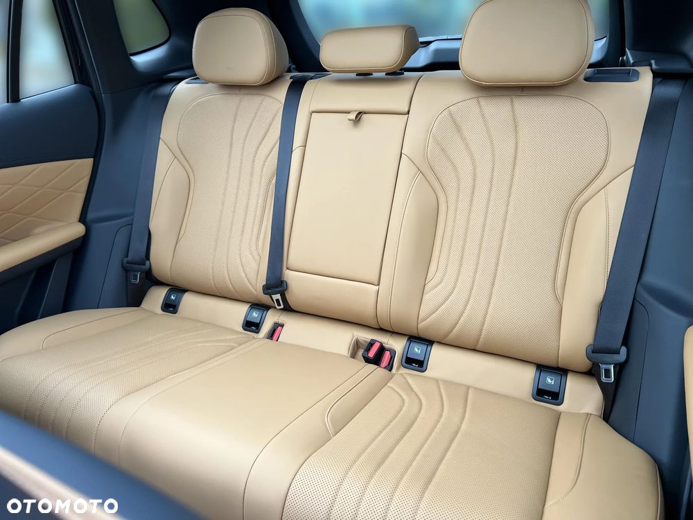 Geely Starray EM-i 1.5 PHEV Max - 14