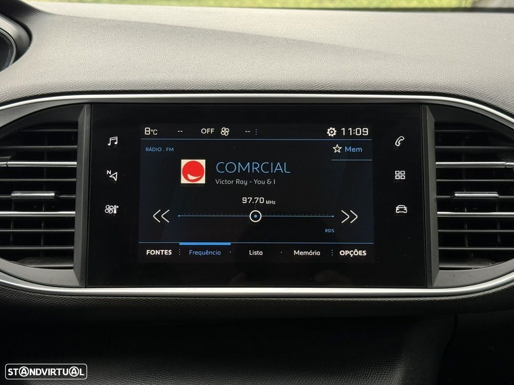 Peugeot 308 SW 1.2 PureTech Style - 12