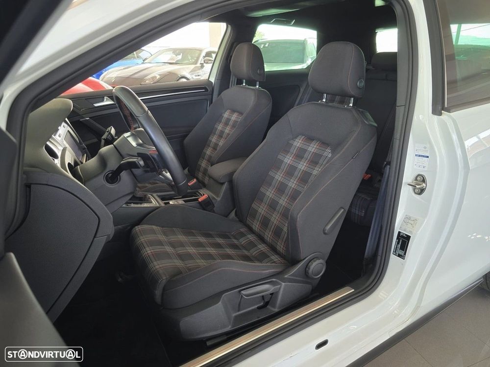 VW Golf 2.0 TSi GTi DSG - 7