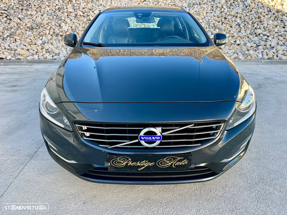 Volvo V60 D6 Plug-In-Hybrid AWD Geartronic Summum - 12
