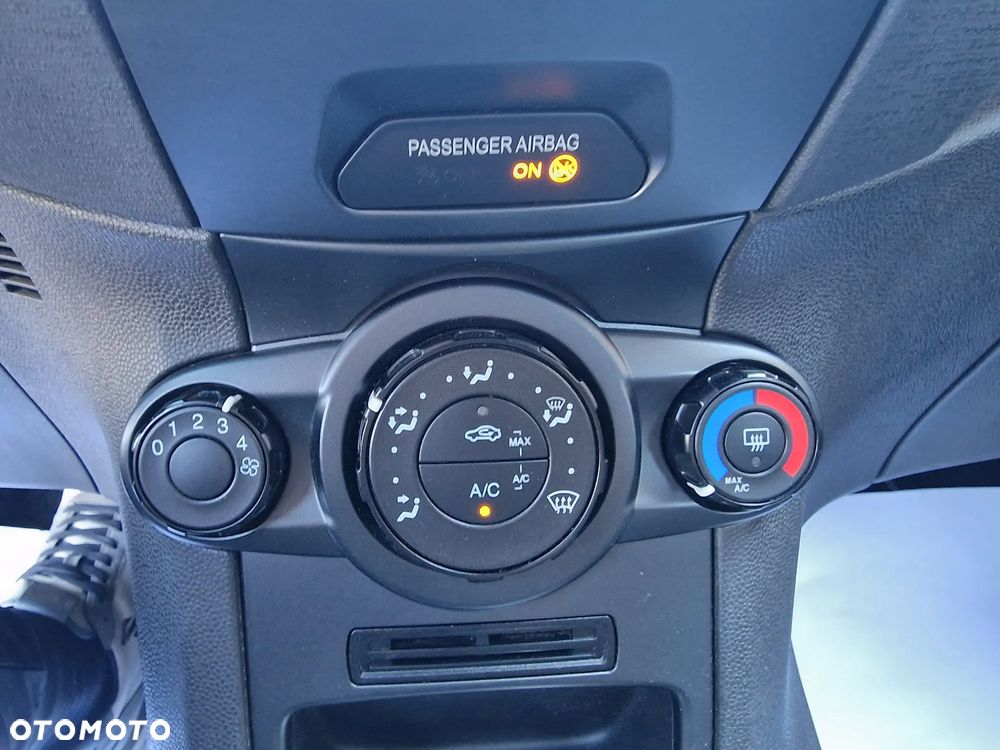 Ford Fiesta - 31