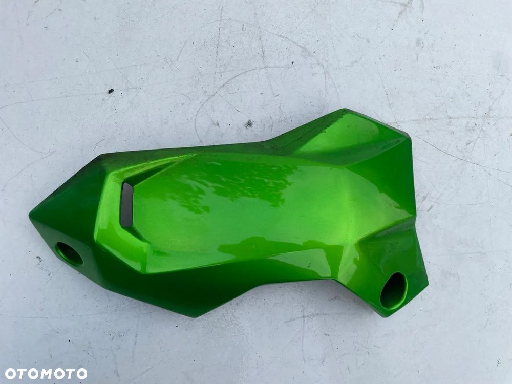 KAWASAKI Z 900 Z900 20- PŁUG LEWY OWIEWKA BOK 55028-0708