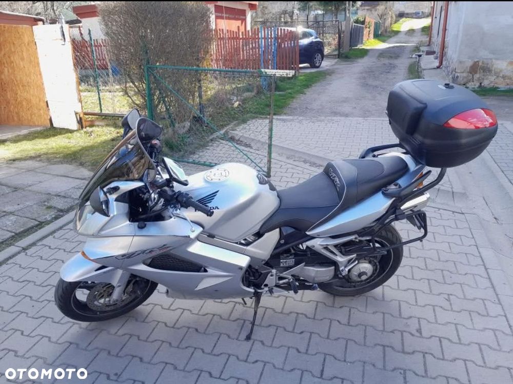 Honda VFR - 1