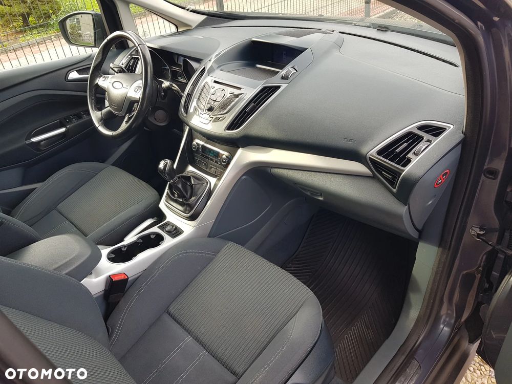 Ford Grand C-MAX - 17