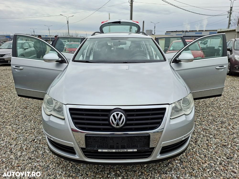 Volkswagen Passat - 1