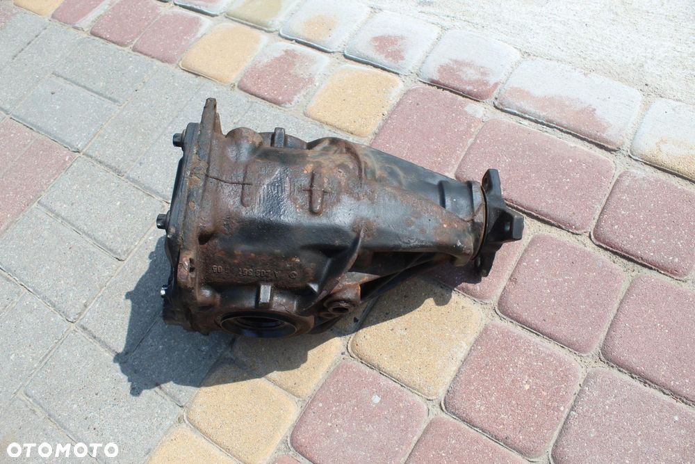 DYFERENCJAŁ DYFER TYŁ MERCEDES W203 3.07 1.8 K A2033510305