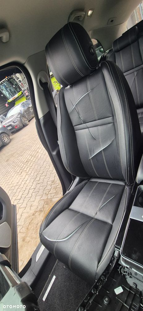 Land Rover Range Rover Velar 2.0 SD4 R-Dynamic SE - 25