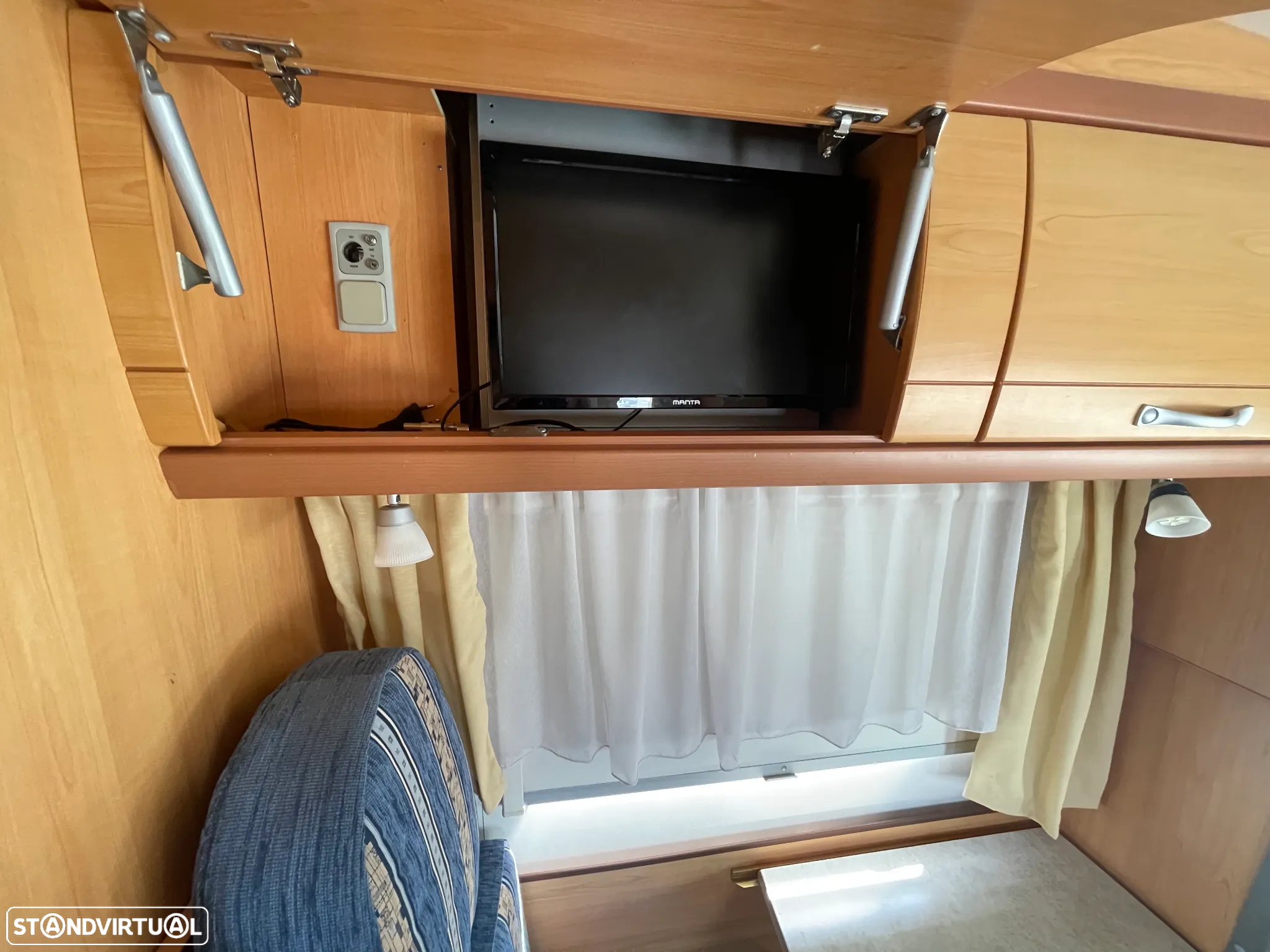 Ford Transit LMC Liberty TI 618 - 22