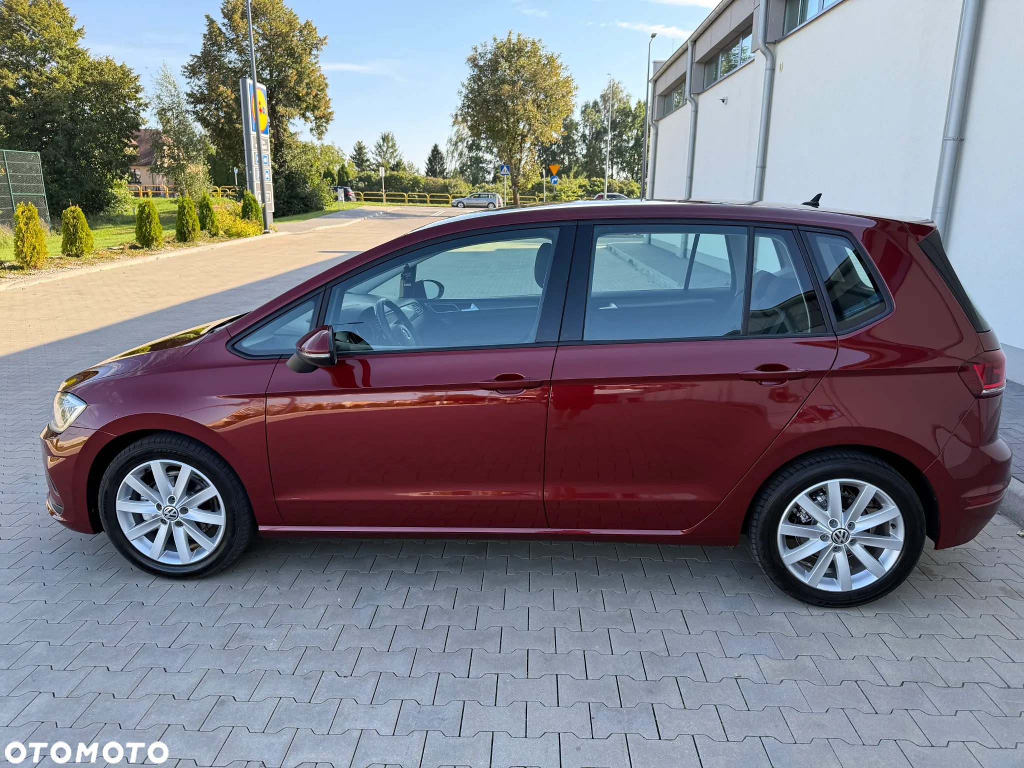Volkswagen Golf Sportsvan - 12