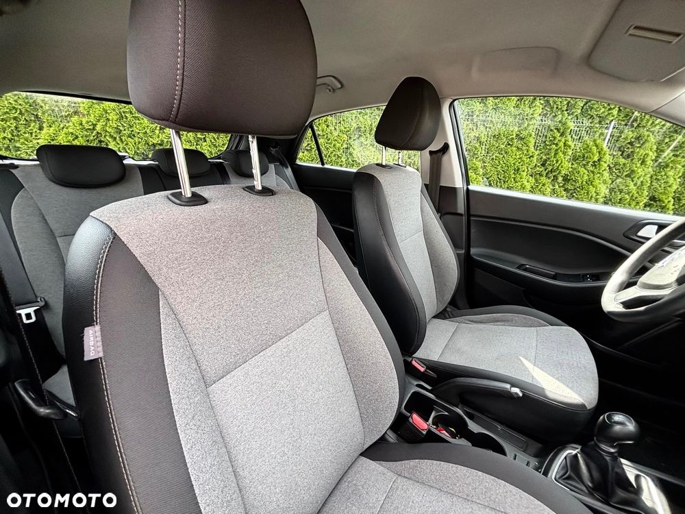 Hyundai i20 1.2 Comfort - 11