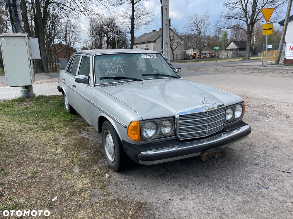 Mercedes-Benz W123 - 6