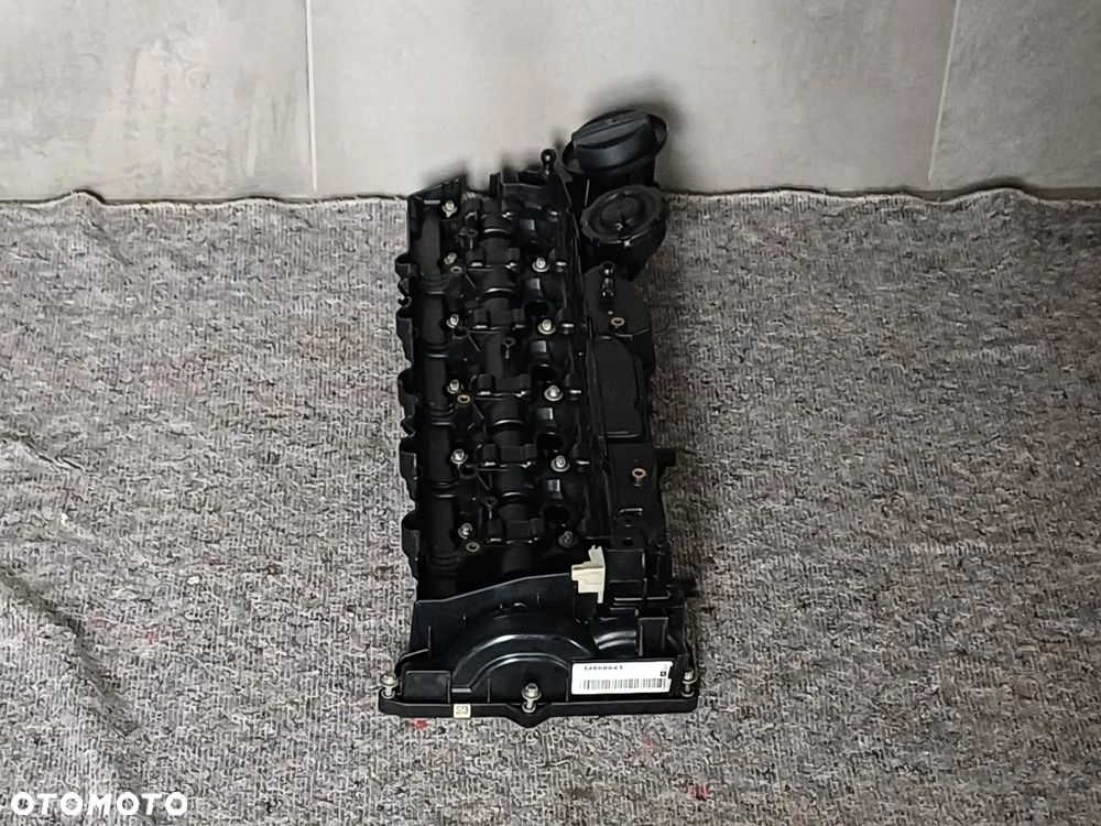 NR 609 Pokrywa zaworów do BMW 7 F01 3.0TDI 15265812 - 3