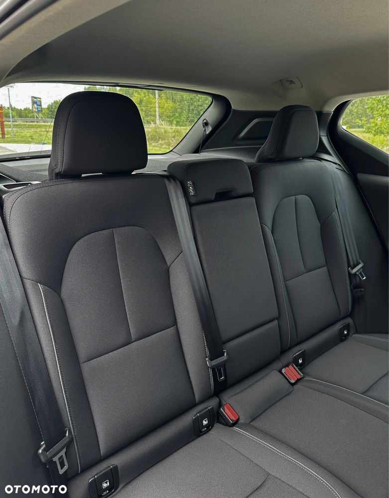 Volvo XC 40 - 36