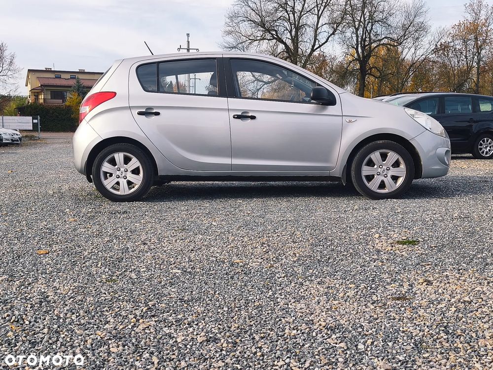 Hyundai i20 1.4 CRDi Classic + EU5 - 9