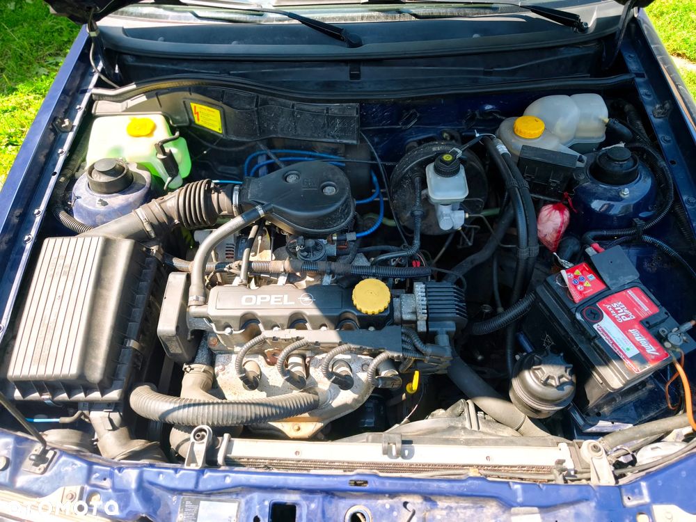 Opel Astra 1.6 - 22