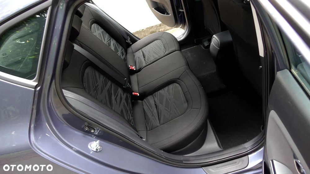 Kia Ceed 1.4 CVVT Dream Team Edition - 12