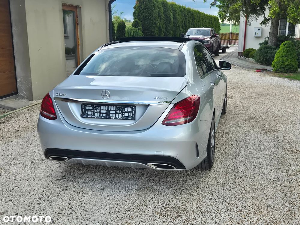 Mercedes-Benz Klasa C 300 7G-TRONIC AMG Line - 21