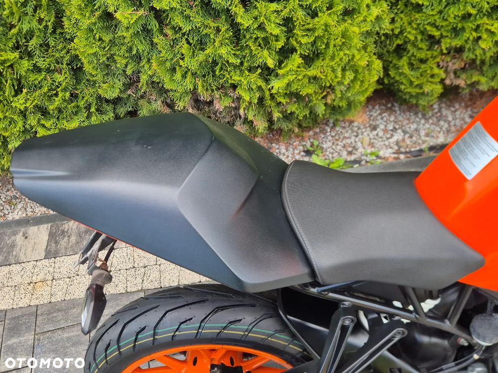 KTM RC 125 - 12