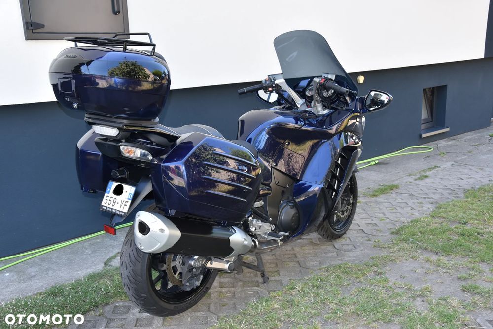 Kawasaki GTR - 12