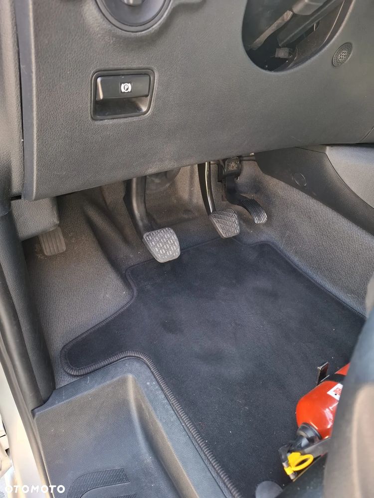 Mercedes-Benz VITO - 13