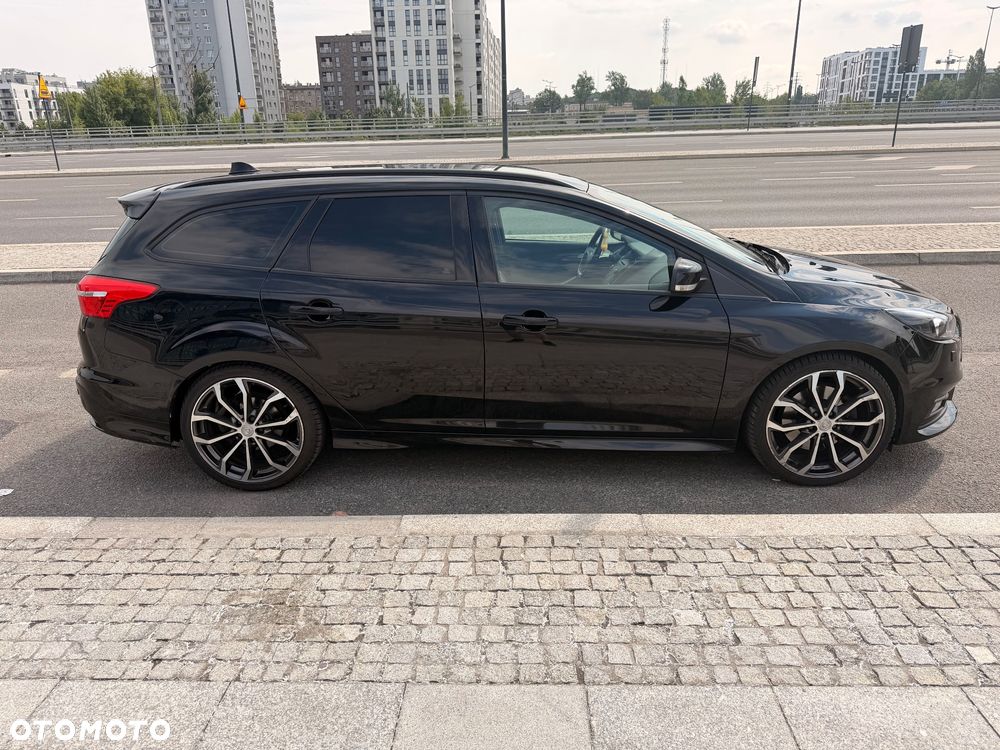 Ford Focus ST - 4