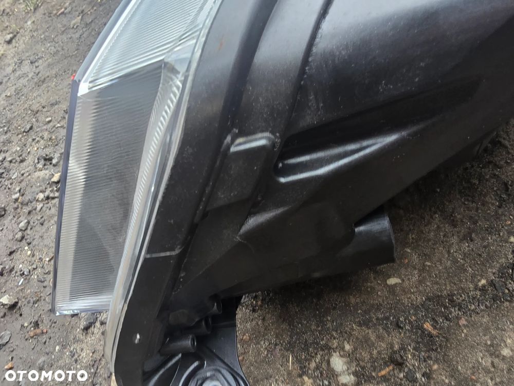 Reflektor prawy przód skoda Fabia III soczeweka led 6V1.941.016.A - 2